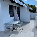 Ficurin Apartman *