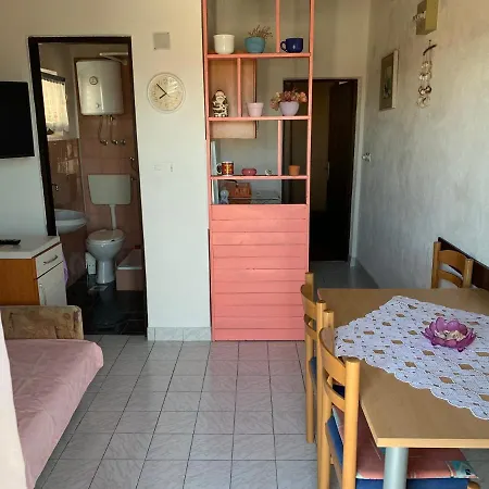 Apartment Ficurin *