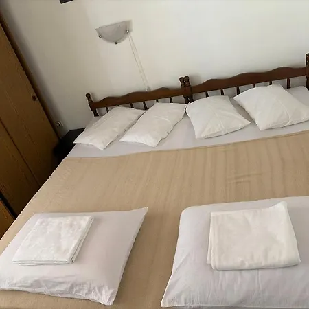 Ficurin Apartament *