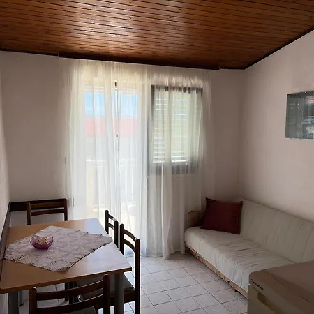 Apartment Ficurin Starigrad Paklenica