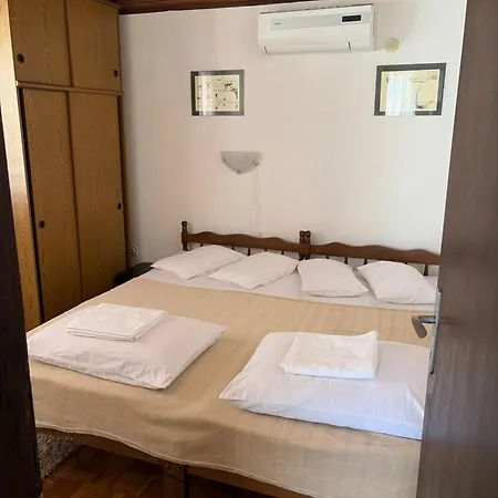 Ficurin * Starigrad Paklenica
