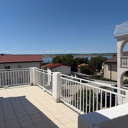 Apartament Ficurin *